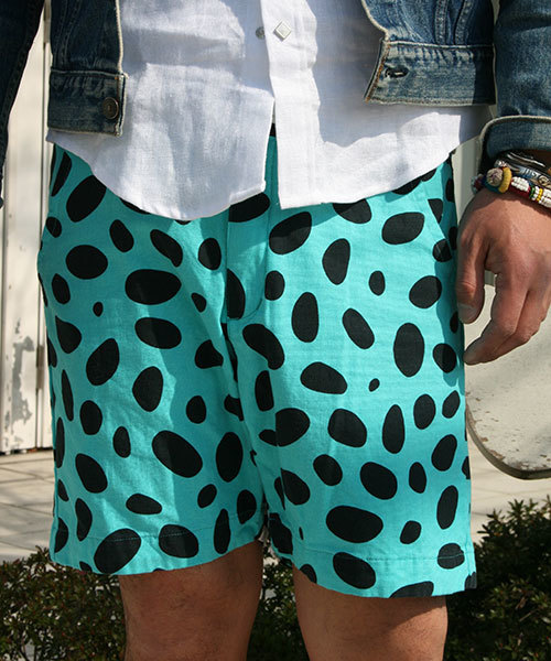 BOOFOOWOO(ブーフーウー)の「メンズハーフパンツ ヒョウ柄(その他パンツ・メンズ・ブルー/レッド・LARGE/MEDIUM/SMALL)」の7枚目の写真