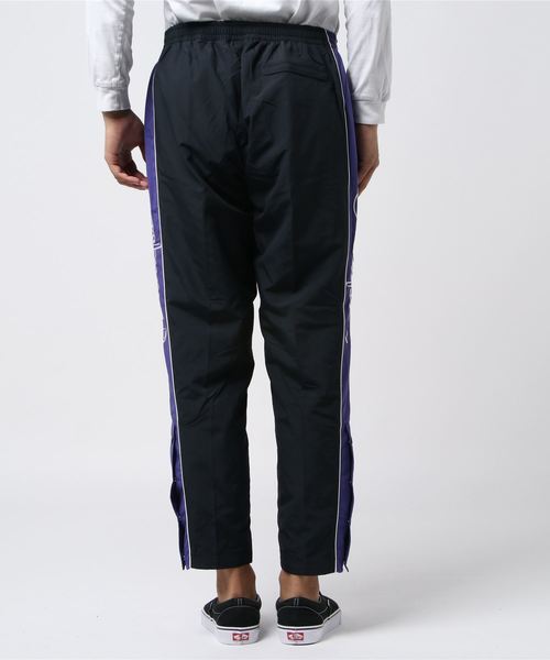 Champion(チャンピオン)の「CHAMPION/チャンピオン C3-Q209 ナイロンパンツ(その他パンツ・メンズ・ブラック/ダークグリーン・M/L/XL)」の4枚目の写真
