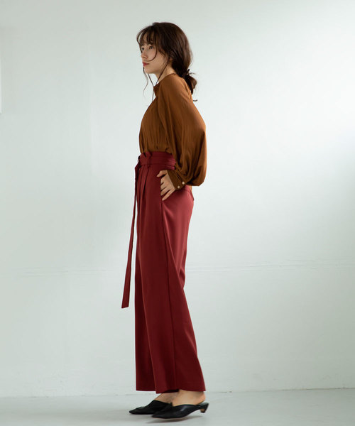 marjour（マージュール）の「CLASSICAL BLOUSE（シャツ/ブラウス・レディース・オフホワイト/キャメル・MEDIUM）」の3枚目の写真