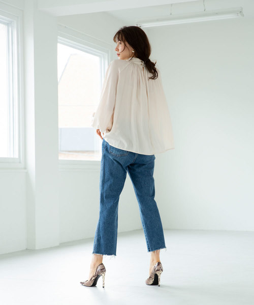 marjour（マージュール）の「CLASSICAL BLOUSE（シャツ/ブラウス・レディース・オフホワイト/キャメル・MEDIUM）」の4枚目の写真