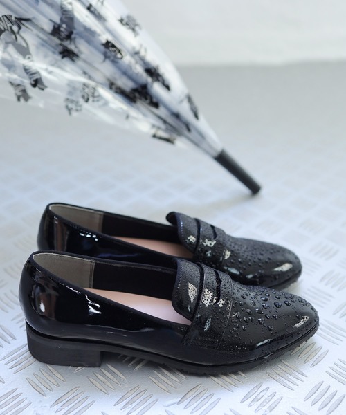 SESTO（セスト）の「生活防水。晴雨兼用コインローファーパンプス（レインシューズ・レディース・ホワイト/ブラック/チェック・22.5cm/23.5cm/24.5cm/25.5cm/23.0cm/24.0cm/22.0cm）」の8枚目の写真