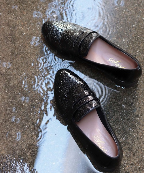 SESTO（セスト）の「生活防水。晴雨兼用コインローファーパンプス（レインシューズ・レディース・ホワイト/ブラック/チェック・22.5cm/23.5cm/24.5cm/25.5cm/23.0cm/24.0cm/22.0cm）」の11枚目の写真