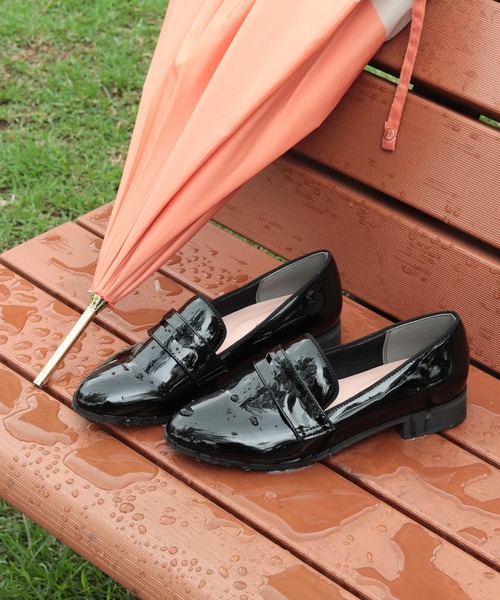 SESTO（セスト）の「生活防水。晴雨兼用コインローファーパンプス（レインシューズ・レディース・ホワイト/ブラック/チェック・22.5cm/23.5cm/24.5cm/25.5cm/23.0cm/24.0cm/22.0cm）」の13枚目の写真