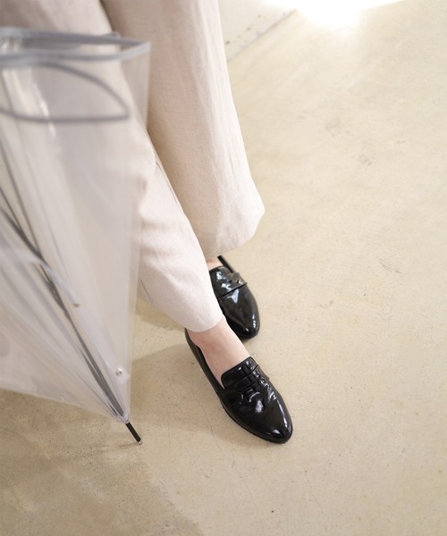 SESTO（セスト）の「生活防水。晴雨兼用コインローファーパンプス（レインシューズ・レディース・ホワイト/ブラック/チェック・22.5cm/23.5cm/24.5cm/25.5cm/23.0cm/24.0cm/22.0cm）」の7枚目の写真