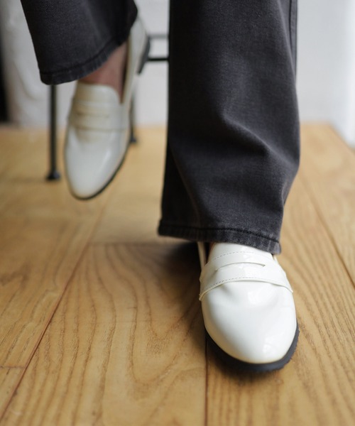 SESTO（セスト）の「生活防水。晴雨兼用コインローファーパンプス（レインシューズ・レディース・ホワイト/ブラック/チェック・22.5cm/23.5cm/24.5cm/25.5cm/23.0cm/24.0cm/22.0cm）」の20枚目の写真