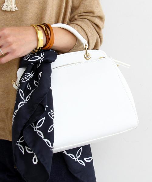 BEAUTY&YOUTH UNITED ARROWS（ビューティーアンドユースユナイテッドアローズ）の「BYSF∴ カラー2WAYハンドショルダー ◆（ハンドバッグ・レディース・オフホワイト/モカ/ライトブルー/ブラック/ライトピンク/ナチュラル/ワイン/ライトグレー/ブラウン/ホワイト/コバルトブルー/ダークブラウン/ベージュ/オリーブ/マスタード/グレー/ピンク・ﾌﾘ-/FREE）」の2枚目の写真