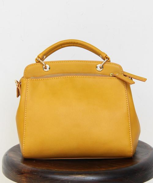 BEAUTY&YOUTH UNITED ARROWS（ビューティーアンドユースユナイテッドアローズ）の「BYSF∴ カラー2WAYハンドショルダー ◆（ハンドバッグ・レディース・オフホワイト/モカ/ライトブルー/ブラック/ライトピンク/ナチュラル/ワイン/ライトグレー/ブラウン/ホワイト/コバルトブルー/ダークブラウン/ベージュ/オリーブ/マスタード/グレー/ピンク・ﾌﾘ-/FREE）」の18枚目の写真