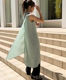 Cross slit shirt onepierce