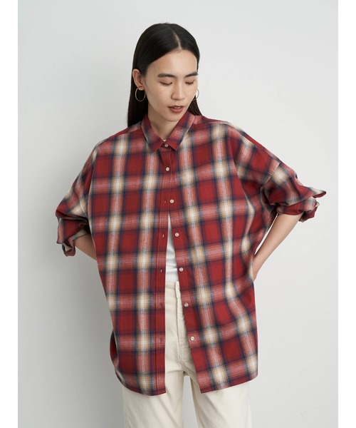 AMERICAN HOLIC(アメリカンホリック)の「綿ビエラドルマンチェックシャツ *(シャツ/ブラウス・レディース・ベージュ/アイボリー/チェック/ホワイト系その他7/ブラック系その他3/レッド系その他7・M/L)」の5枚目の写真