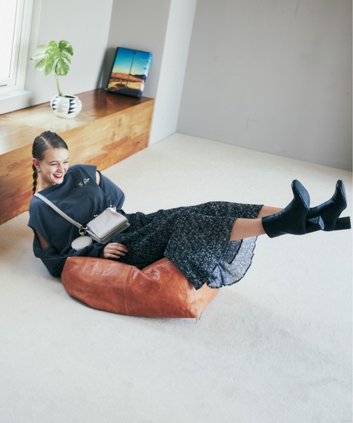 Chico（チコ）の「小花柄プリーツフレアスカート/マーメイドスカート（スカート・レディース・ブラック/ブラウン/ライトベージュ・FREE）」の10枚目の写真