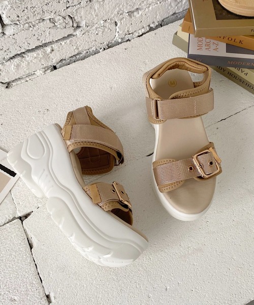 Shoes in Closet(シューズインクローゼット)の「【再入荷】+9.0㎝ 超軽量 厚底 スリムソール ゴールドアクセント スポーツ サンダル 7474(サンダル・レディース・ブラック×ホワイト/ブラック×ブラック/アイボリー/ブラウン系その他/ベージュ/ピンクベージュ/ライトピンク・M/3L/L/LL/XS/S)」の19枚目の写真
