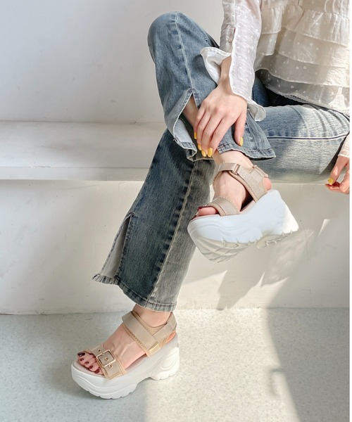 Shoes in Closet(シューズインクローゼット)の「【再入荷】+9.0㎝ 超軽量 厚底 スリムソール ゴールドアクセント スポーツ サンダル 7474(サンダル・レディース・ブラック×ホワイト/ブラック×ブラック/アイボリー/ブラウン系その他/ベージュ/ピンクベージュ/ライトピンク・M/3L/L/LL/XS/S)」の16枚目の写真