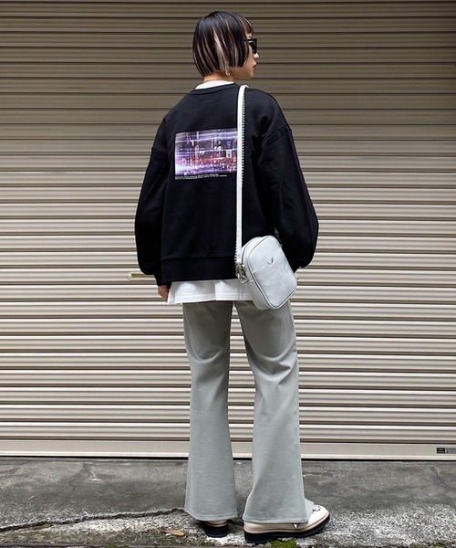 PAGEBOY(ページボーイ)の「バックプリントウラケプルオーバー(スウェット・レディース・オフホワイト/ブラック・FREE)」の4枚目の写真