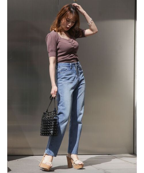 dazzlin(ダズリン)の「ハートマークギャザーニットトップス(ニット/セーター・レディース・ベージュ/ブラウン/オフホワイト/イエロー/ブルー・FREE)」の8枚目の写真