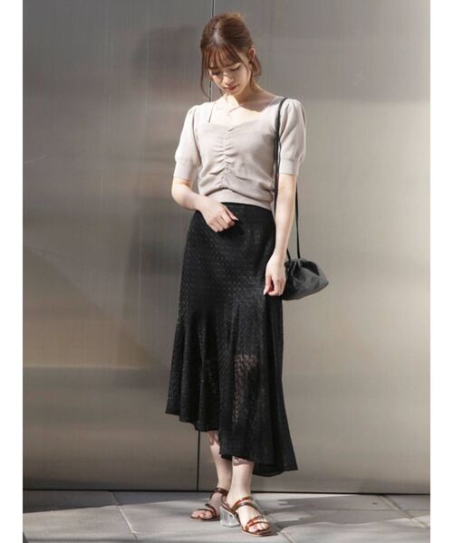 dazzlin(ダズリン)の「ハートマークギャザーニットトップス(ニット/セーター・レディース・ベージュ/ブラウン/オフホワイト/イエロー/ブルー・FREE)」の7枚目の写真