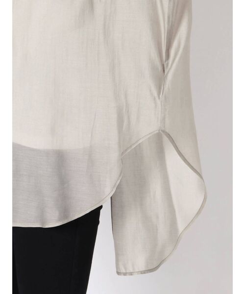 MERCURYDUO(マーキュリーデュオ)の「バックオープンリボンシャツ(シャツ/ブラウス・レディース・オフホワイト/ラベンダー/カーキ・FREE)」の8枚目の写真