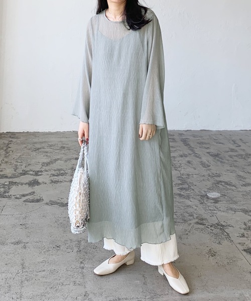 LIAN(リアン)の「楊柳シフォンワンピース&サテンキャミワンピースセット(ワンピース・レディース・ピンクベージュ/ブルー/アイボリー/ブラック・FREE)」の3枚目の写真