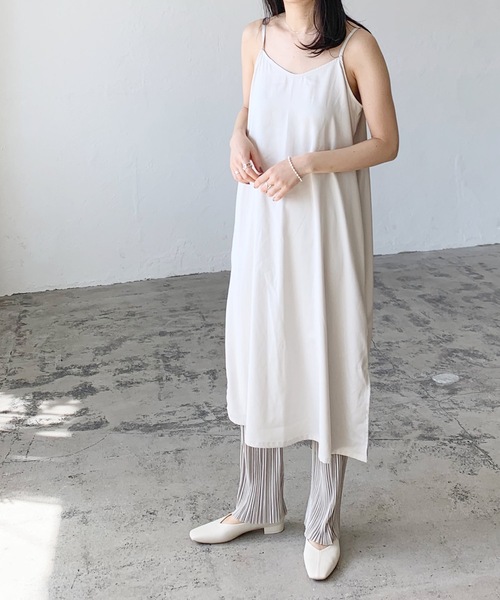 LIAN(リアン)の「楊柳シフォンワンピース&サテンキャミワンピースセット(ワンピース・レディース・ピンクベージュ/ブルー/アイボリー/ブラック・FREE)」の11枚目の写真