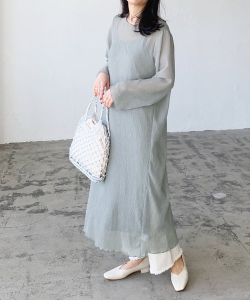 LIAN(リアン)の「楊柳シフォンワンピース&サテンキャミワンピースセット(ワンピース・レディース・ピンクベージュ/ブルー/アイボリー/ブラック・FREE)」の17枚目の写真