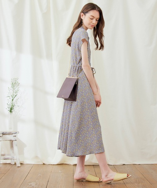 PURIL（ピュリル）の「【PURIL】サイドポケット付き フレンチスリーブ フラワープリント ゆるミモレ丈 花柄シャツワンピース（シャツワンピース・レディース・ホワイト/ブルー/モカ・S/M）」の19枚目の写真