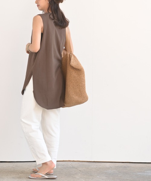 rps(アールピーエス)の「ラウンドヘムノースリーブTee(Tシャツ/カットソー・レディース・パープル/オフホワイト/ブラック/グレイッシュベージュ/ブラウン/チャコールグレー・M)」の11枚目の写真