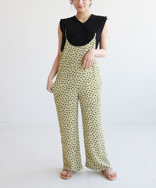 SLOBE citron.(スローブシトロン)の「SLOBE citron. ヴィンテージプリントキャミサロペット◆(サロペット/オーバーオール・レディース・ベージュ/イエロー・FREE)」の2枚目の写真