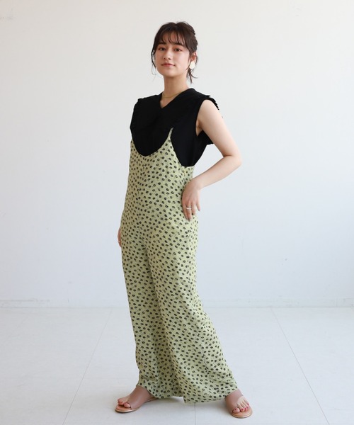 SLOBE citron.(スローブシトロン)の「SLOBE citron. ヴィンテージプリントキャミサロペット◆(サロペット/オーバーオール・レディース・ベージュ/イエロー・FREE)」の3枚目の写真