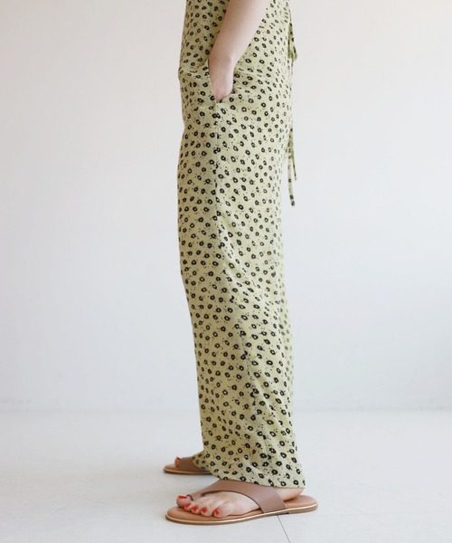 SLOBE citron.(スローブシトロン)の「SLOBE citron. ヴィンテージプリントキャミサロペット◆(サロペット/オーバーオール・レディース・ベージュ/イエロー・FREE)」の13枚目の写真