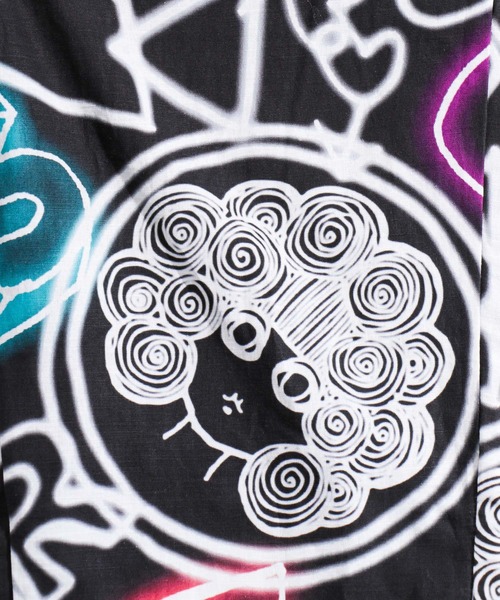 ScoLar（スカラー）の「ネオンスカラーちゃん柄 綿麻サロペット（サロペット/オーバーオール・レディース・ブラック/ベージュ・M）」の16枚目の写真