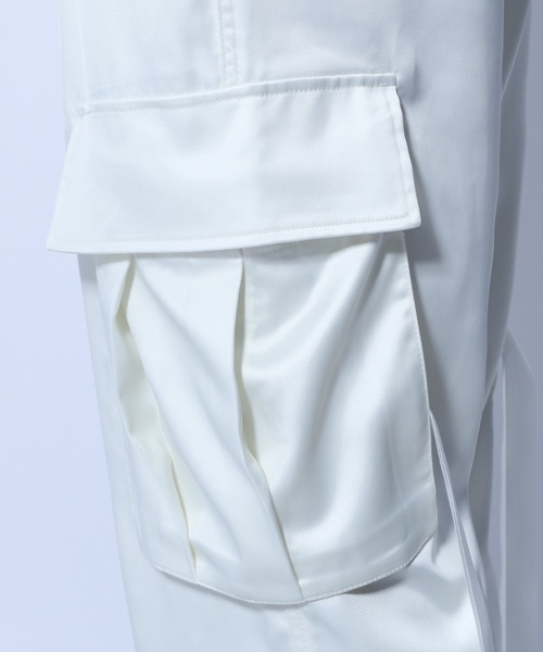 HARE（ハレ）の「サテンカーゴパンツ(HARE)（カーゴパンツ・メンズ・オフホワイト/ブラック・MEDIUM/SMALL）」の15枚目の写真