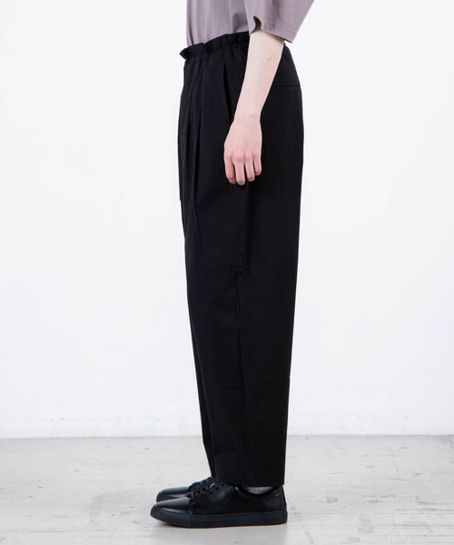 WEGO（ウィゴー）の「WEGO/ボリュームタックイージーワイドスラックス（スラックス・メンズ・グレー/ブラック・MEDIUM/LARGE）」の9枚目の写真