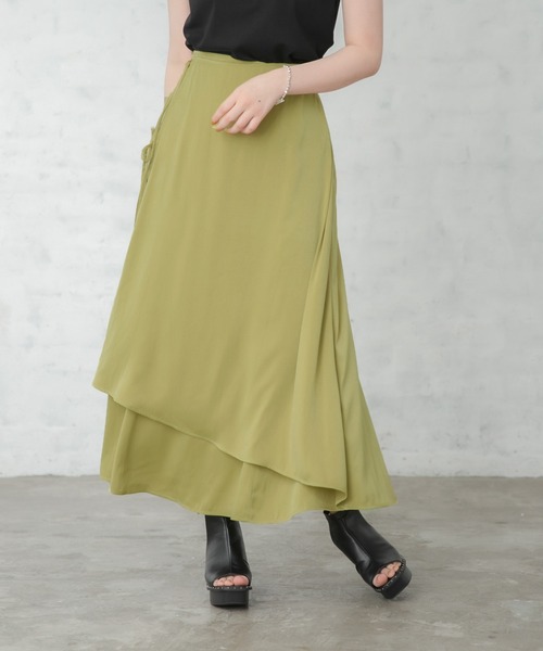 PAGEBOY（ページボーイ）の「マットメタリックサテンスカート（スカート・レディース・ブラック/イエロー系その他・FREE）」の6枚目の写真