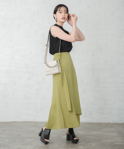 PAGEBOY（ページボーイ）の「マットメタリックサテンスカート（スカート・レディース・ブラック/イエロー系その他・FREE）」の7枚目の写真