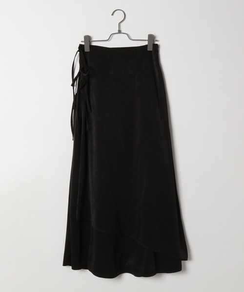 PAGEBOY（ページボーイ）の「マットメタリックサテンスカート（スカート・レディース・ブラック/イエロー系その他・FREE）」の8枚目の写真