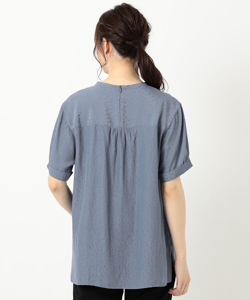 J.PRESS Ladies（J.プレス レディス）の「【WEB限定・洗える・イージーケア】MEMORIAジャカード ブラウス（シャツ/ブラウス・レディース・ベージュ系/ネイビー系/ダルブルー系・XS）」の12枚目の写真