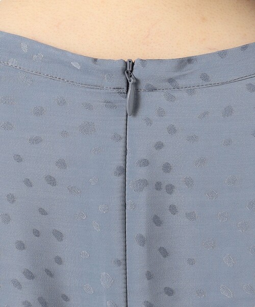 J.PRESS Ladies（J.プレス レディス）の「【WEB限定・洗える・イージーケア】MEMORIAジャカード ブラウス（シャツ/ブラウス・レディース・ベージュ系/ネイビー系/ダルブルー系・XS）」の13枚目の写真