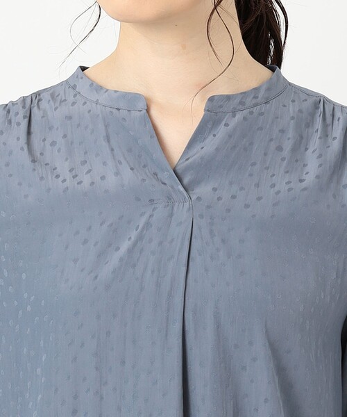 J.PRESS Ladies（J.プレス レディス）の「【WEB限定・洗える・イージーケア】MEMORIAジャカード ブラウス（シャツ/ブラウス・レディース・ベージュ系/ネイビー系/ダルブルー系・XS）」の14枚目の写真
