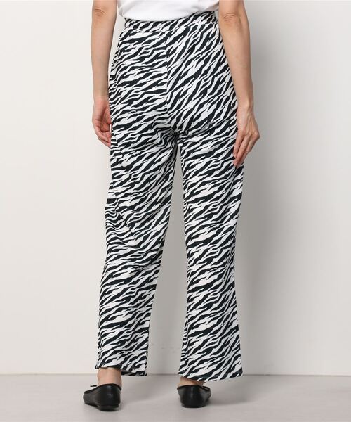 X-girl(エックスガール)の「MULTI PATTERN EASY STRAIGHT PANTS(その他パンツ・レディース・ホワイト/ブラック/ベージュ・M/S/XS)」の19枚目の写真