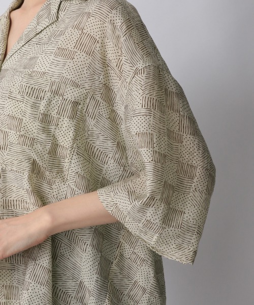 LOWRYS FARM（ローリーズファーム）の「アッシュコラボカイキンシャツ　959038（シャツ/ブラウス・レディース・アイボリー/グリーン・FREE）」の3枚目の写真