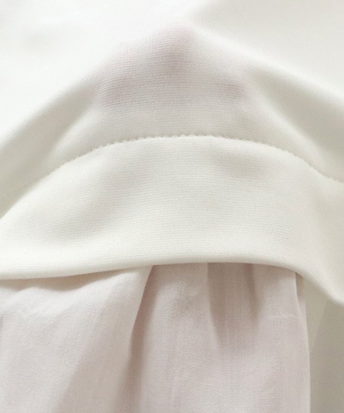 Pierrot(ピエロ)の「布帛ドッキングプルオーバー(Tシャツ/カットソー・レディース・ライトグレー/オフホワイト/ネイビー/ブラック・M/L)」の16枚目の写真