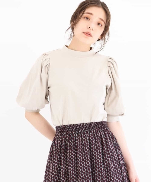 MK MICHEL KLEIN（エムケーミッシェルクラン）の「ボリュームスリーブ カットソー/洗える（Tシャツ/カットソー・レディース・ブラック/グリーン/グレイッシュベージュ・38）」の3枚目の写真