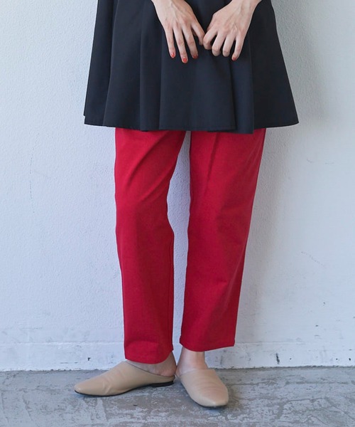 Libra Cue（リブラ キュー）の「リラックスコットンテーパードパンツ（その他パンツ・レディース・ブラック/レッド/グリーン/アイボリー・FREE）」の4枚目の写真