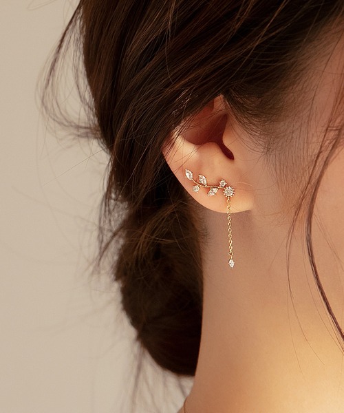 Phoebe（フィービィー）の「【シリーズ累計販売　10,000点突破！】2wayフラワリービジューピアス&イヤリング/ボタニカル/存在感◎（ピアス（両耳用）・レディース・イエローゴールド/ピンクゴールド/ゴールド系その他・FREE）」の9枚目の写真