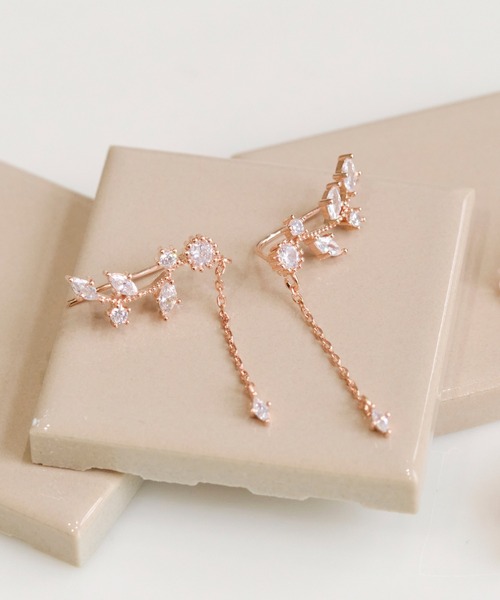 Phoebe（フィービィー）の「【シリーズ累計販売　10,000点突破！】2wayフラワリービジューピアス&イヤリング/ボタニカル/存在感◎（ピアス（両耳用）・レディース・イエローゴールド/ピンクゴールド/ゴールド系その他・FREE）」の14枚目の写真