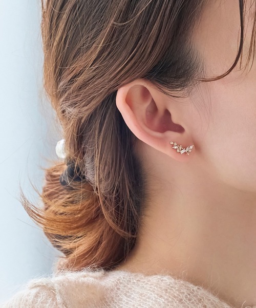 Phoebe（フィービィー）の「【シリーズ累計販売　10,000点突破！】2wayフラワリービジューピアス&イヤリング/ボタニカル/存在感◎（ピアス（両耳用）・レディース・イエローゴールド/ピンクゴールド/ゴールド系その他・FREE）」の21枚目の写真