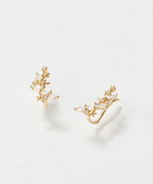 Phoebe（フィービィー）の「【シリーズ累計販売　10,000点突破！】2wayフラワリービジューピアス&イヤリング/ボタニカル/存在感◎（ピアス（両耳用）・レディース・イエローゴールド/ピンクゴールド/ゴールド系その他・FREE）」の15枚目の写真