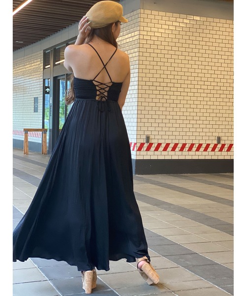 DURAS(デュラス)の「バックレースアップサテンワンピース(ワンピース・レディース・ブラック/カーキ/ベージュ系その他・FREE)」の8枚目の写真