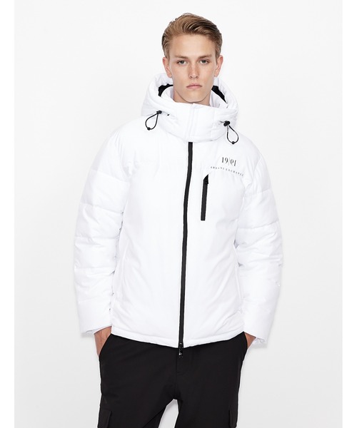 ARMANI EXCHANGE(アルマーニエクスチェンジ)の「【A|X アルマーニ エクスチェンジ】≪30周年記念アイテム≫1991&ロゴ パファーブルゾン フーディ(リサイクルポリエステル)(ブルゾン・メンズ・レッド系その他/ホワイト・X-SMALL/X-LARGE/MEDIUM/LARGE/SMALL)」の2枚目の写真