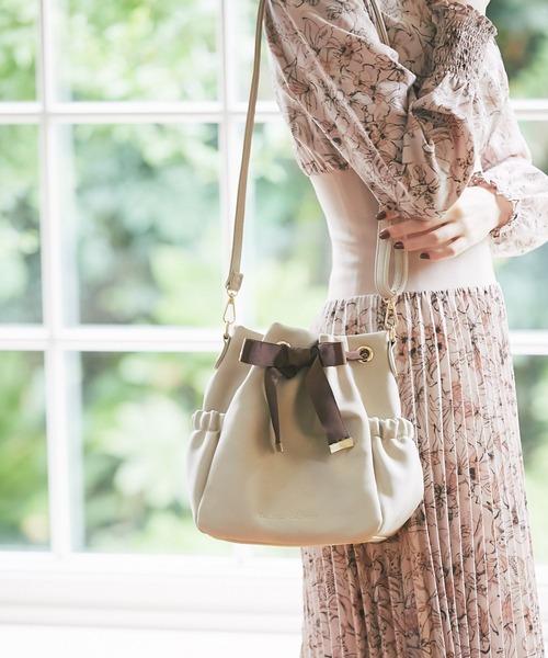 tocco closet(トッコ クローゼット)の「グログランリボン付きtocco closet刺繍入りショルダーバッグ(ショルダーバッグ・レディース・ピンク/アイボリー・FREE)」の17枚目の写真