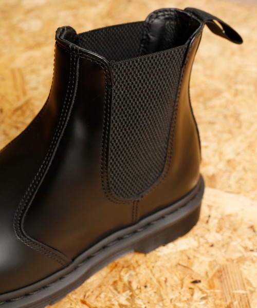 And A(アンドエー)の「Dr.Martens ドクターマーチン / 2976 MONO モノ チェルシーブーツ サイドゴアブーツ(ブラックステッチ) / 25685001(ブーツ・レディース・ブラック・23cm/24cm/25cm/22cm)」の9枚目の写真